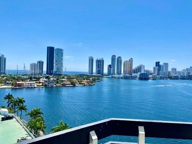 Aventura, FL 33180,3600 Mystic Pointe Dr #1517