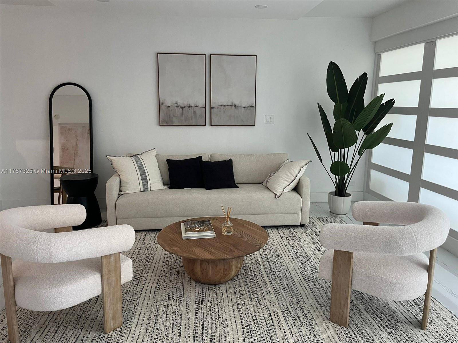 Miami Beach, FL 33139,2301 Collins Ave #628