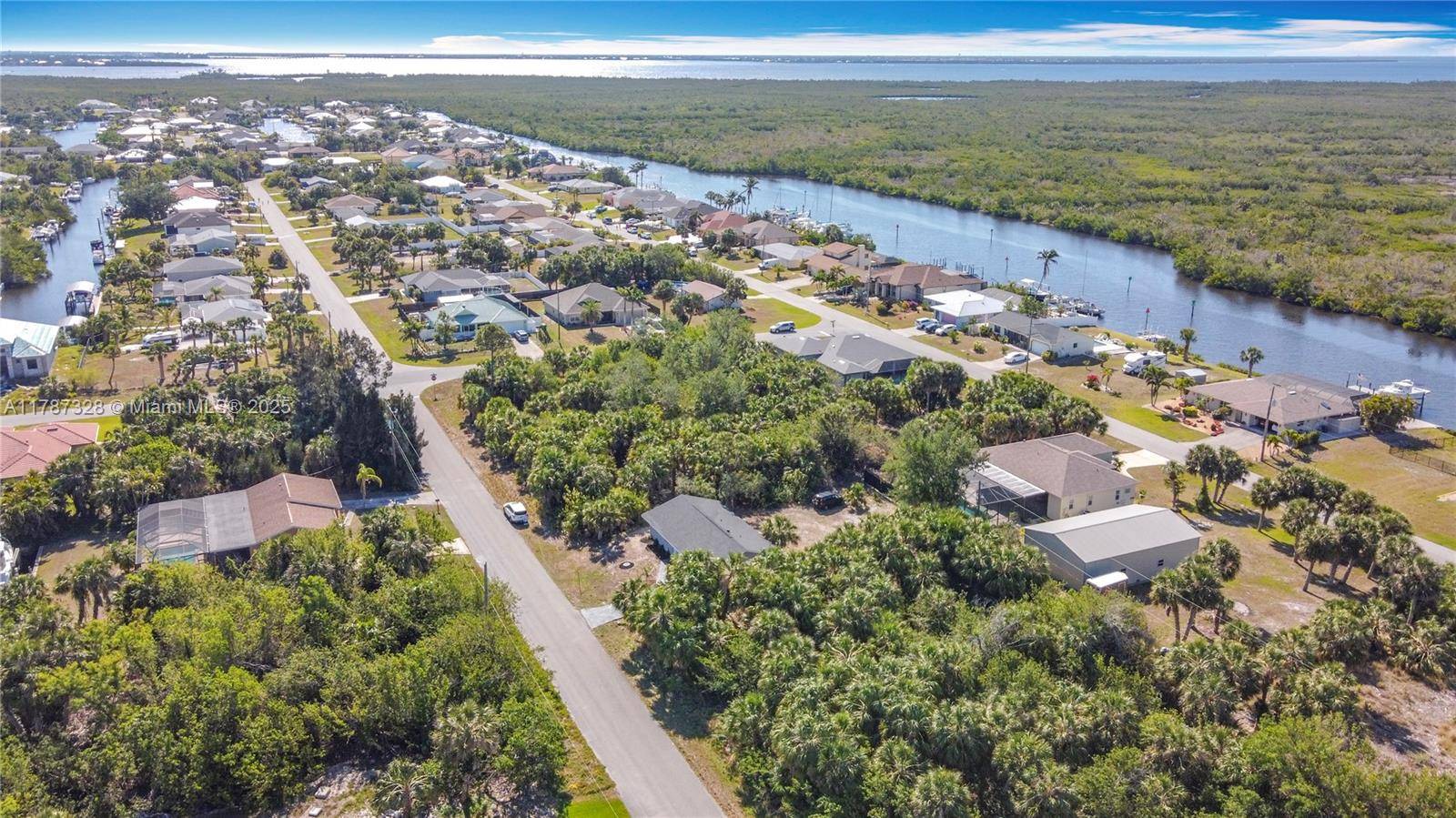 Port Charlotte, FL 33948,18515 Aryshire Cir