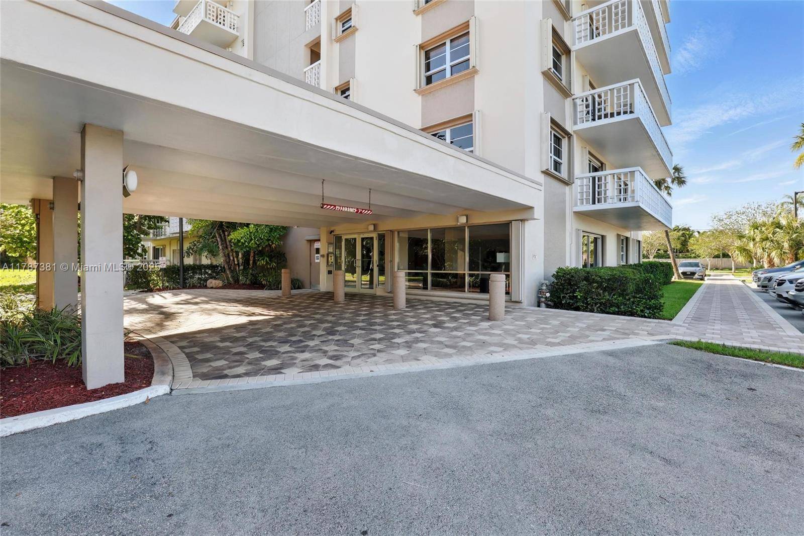 Oakland Park, FL 33308,1831 NE 38th St #402
