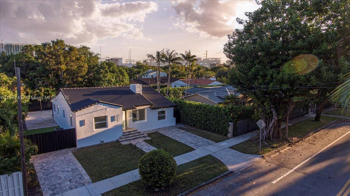 Miami, FL 33129,2511 SW 7th Ave