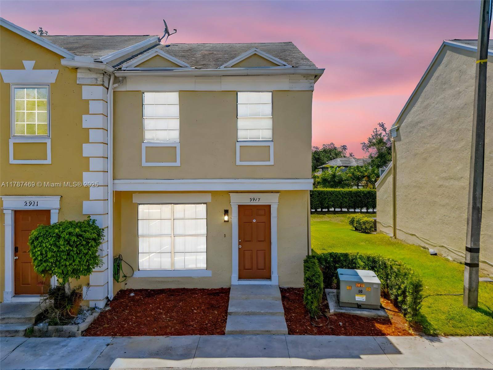 Cooper City, FL 33026,2917 NW Belmont Ln #2917