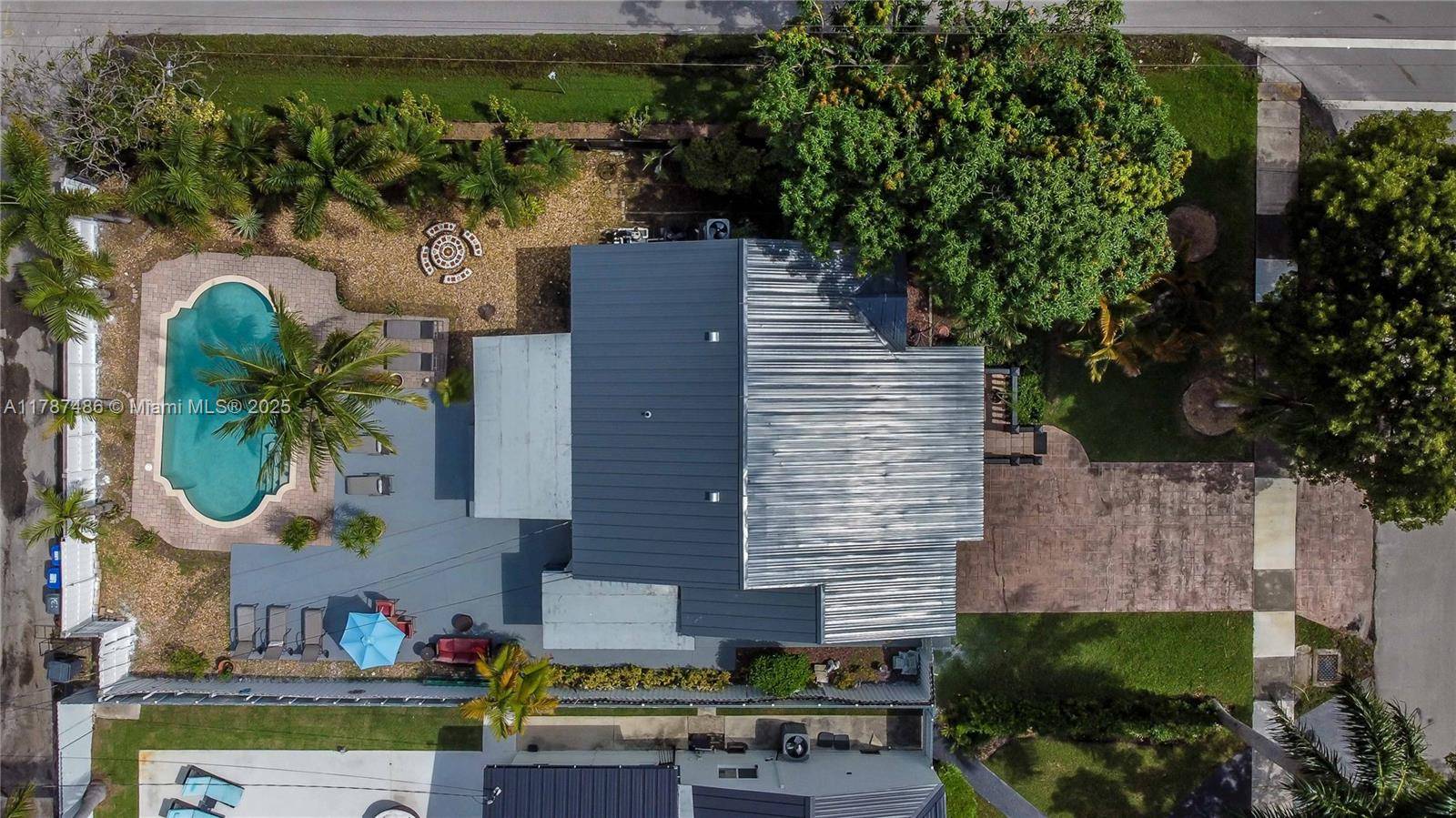 Hollywood, FL 33020,1403 Fletcher St
