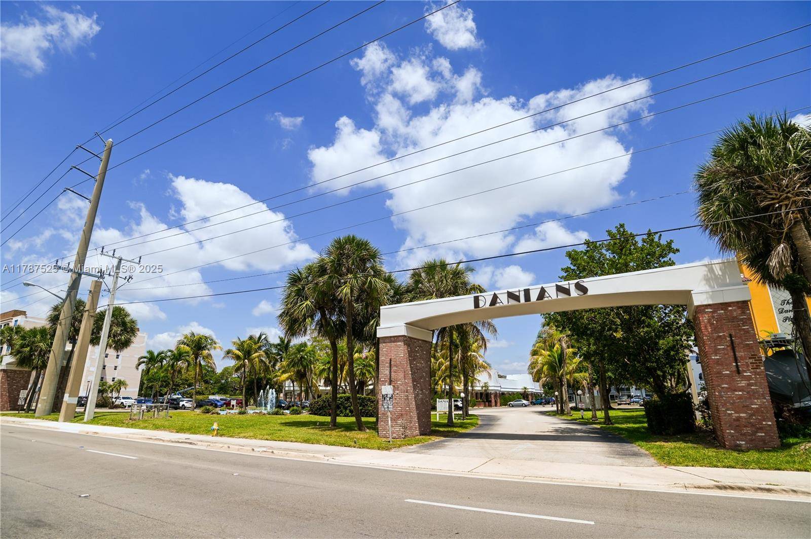 Dania Beach, FL 33004,501 E Dania Beach Blvd #5-3D