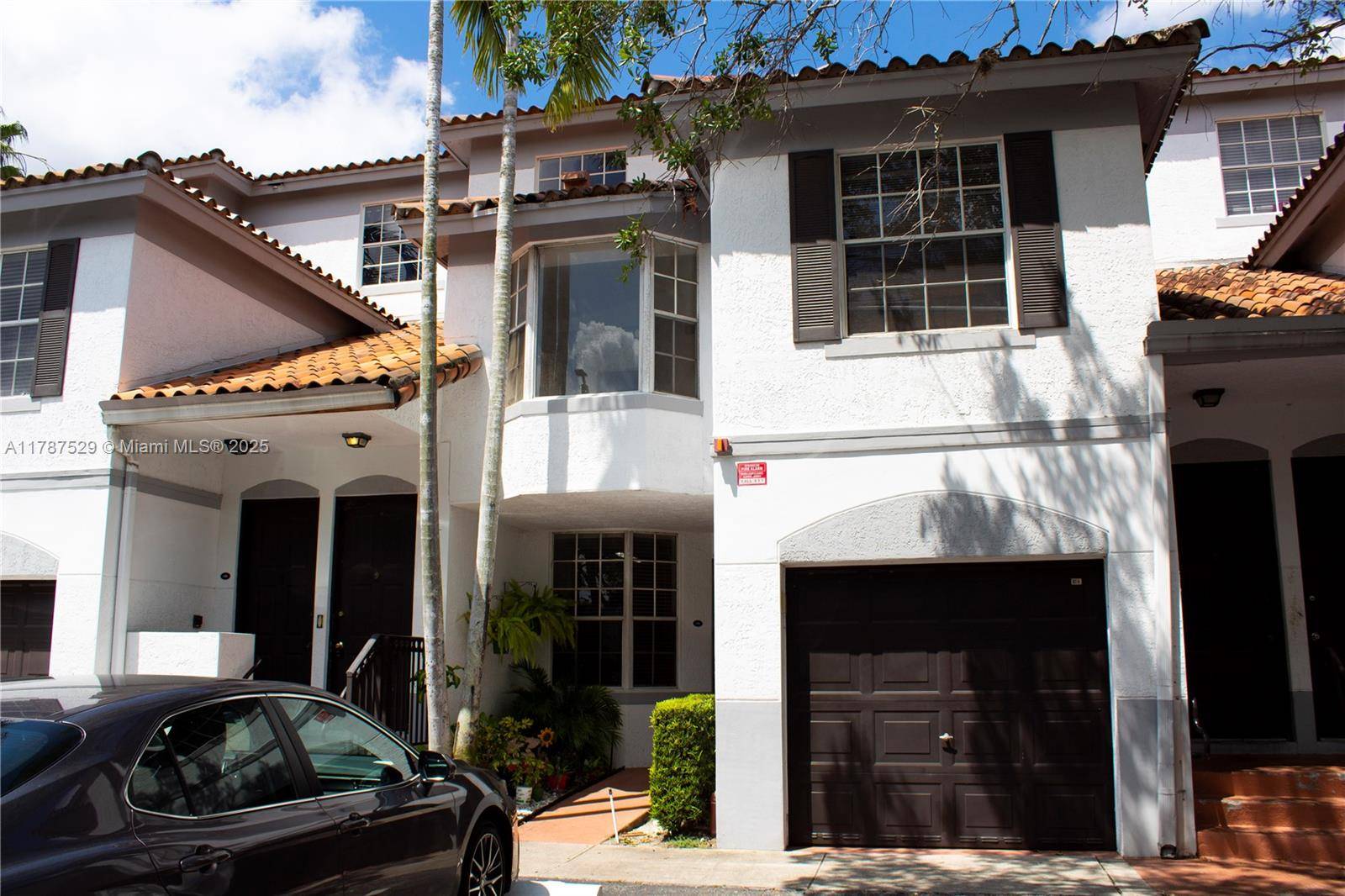 Sunrise, FL 33325,701 SW 148th Ave #107