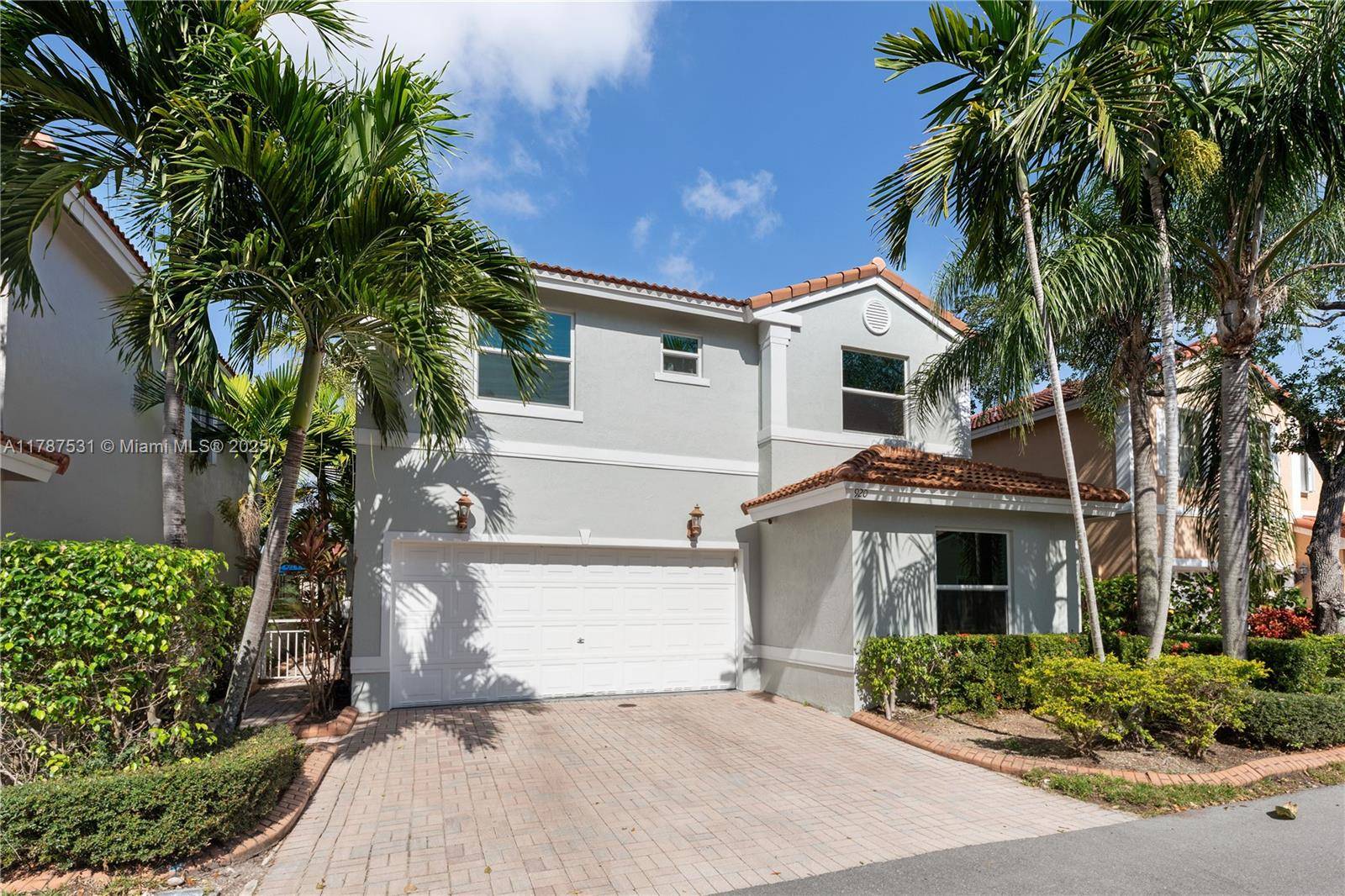 Hollywood, FL 33019,920 Scarlet Oak Ter