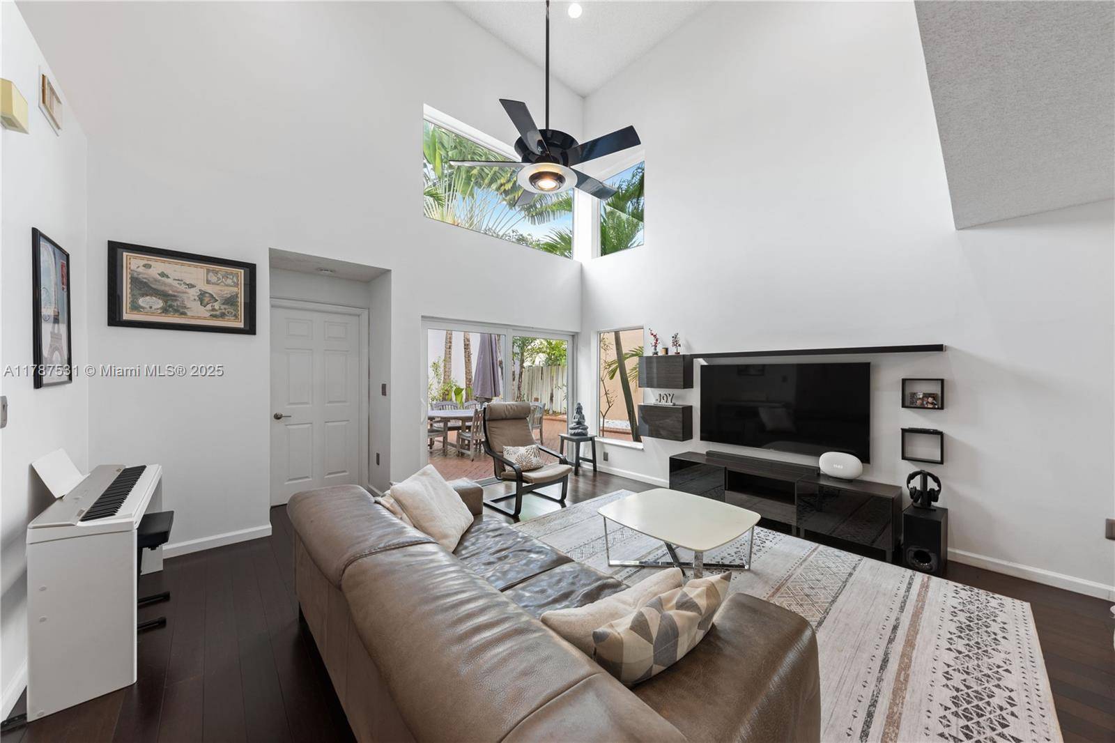 Hollywood, FL 33019,920 Scarlet Oak Ter