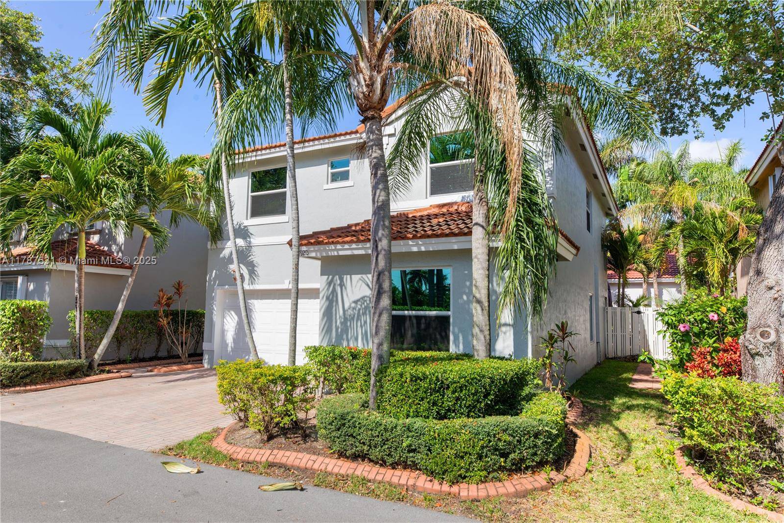 Hollywood, FL 33019,920 Scarlet Oak Ter