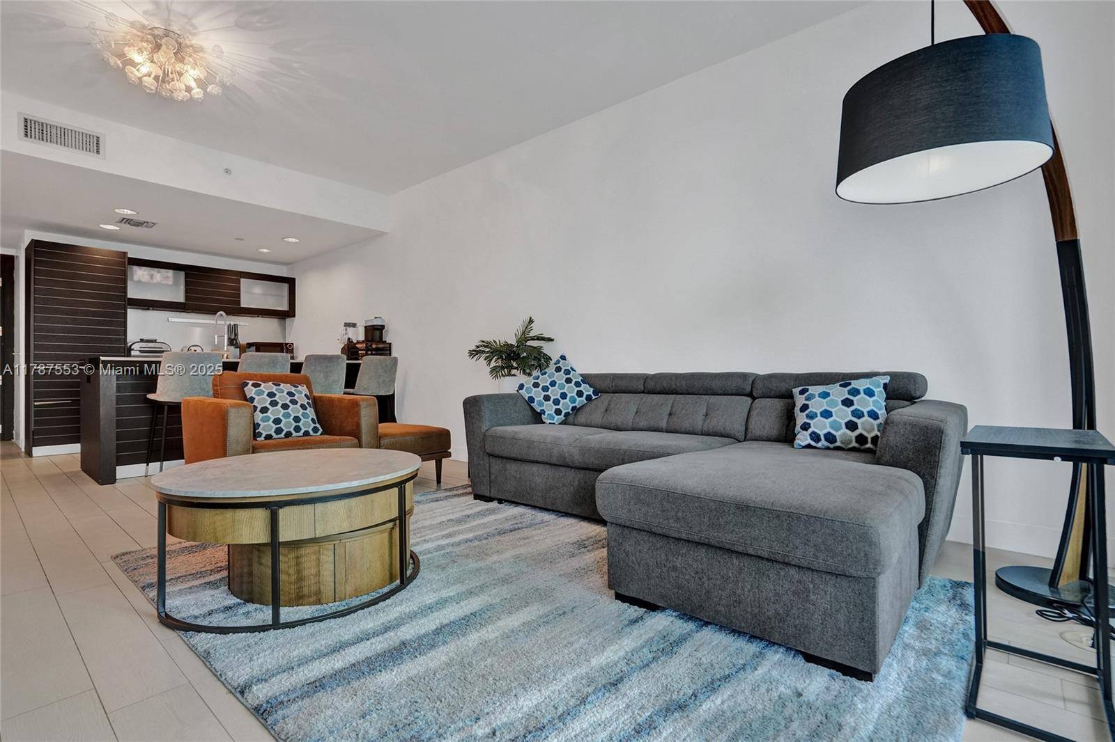 Miami, FL 33131,200 Biscayne Boulevard Way #3211