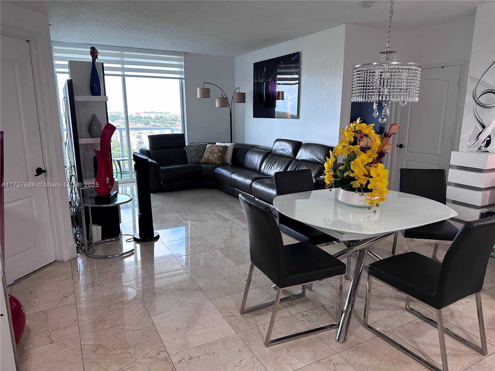 Miami, FL 33126,5077 NW 7th St #1217