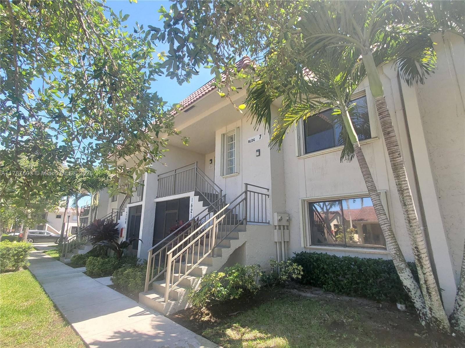 Weston, FL 33326,16210 Laurel Dr #203