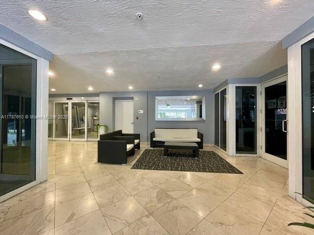Miami, FL 33131,170 SE 14th St #1804