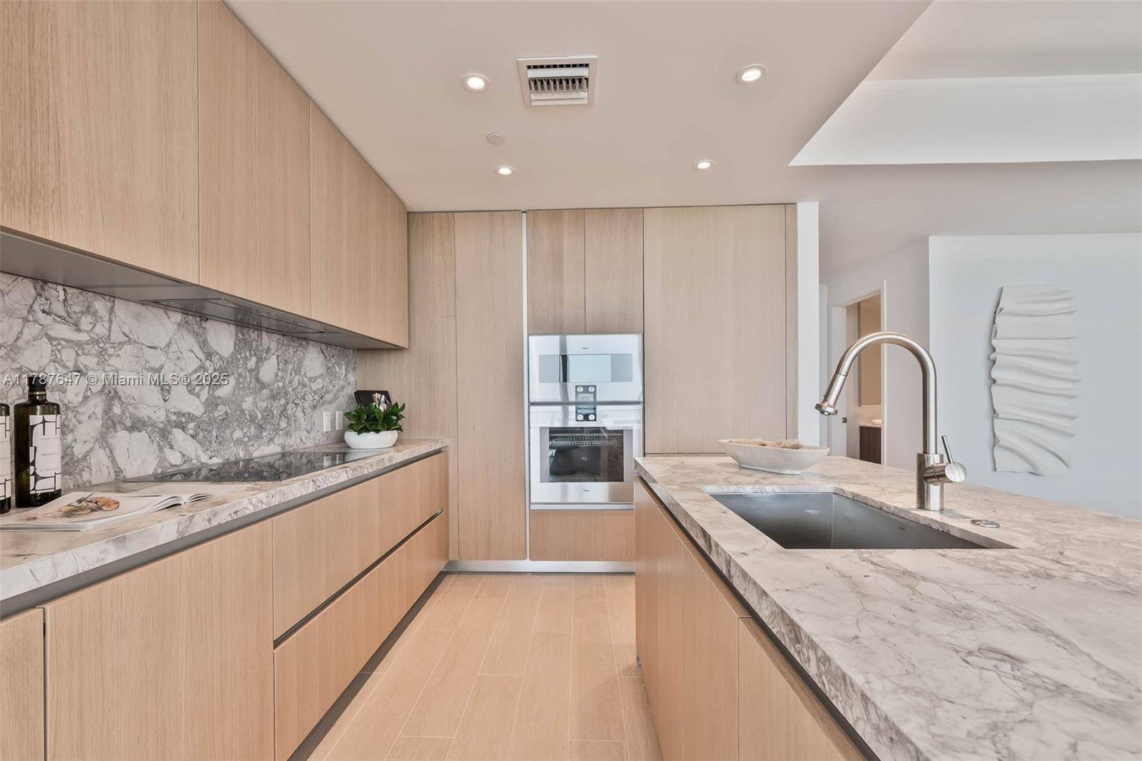 Miami Beach, FL 33139,500 Alton Rd #2705