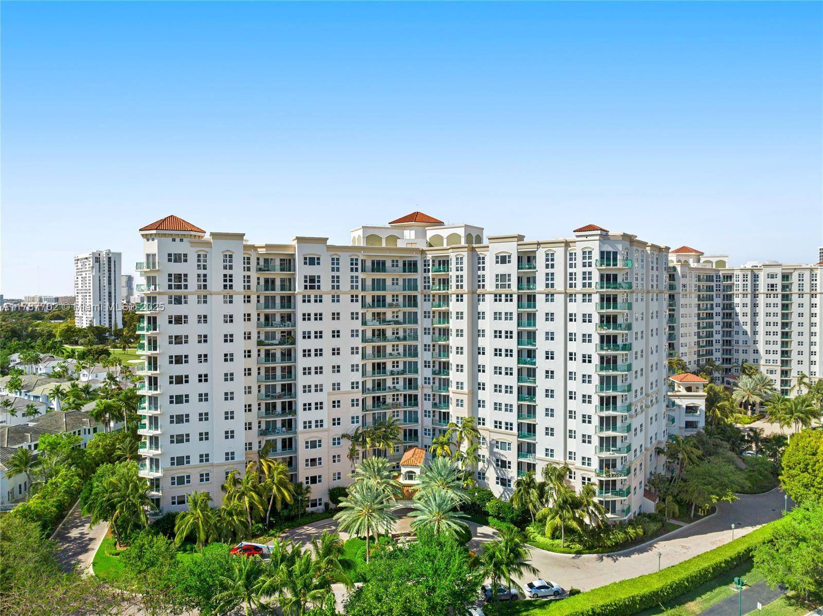 Aventura, FL 33180,19900 E Country Club Dr #310