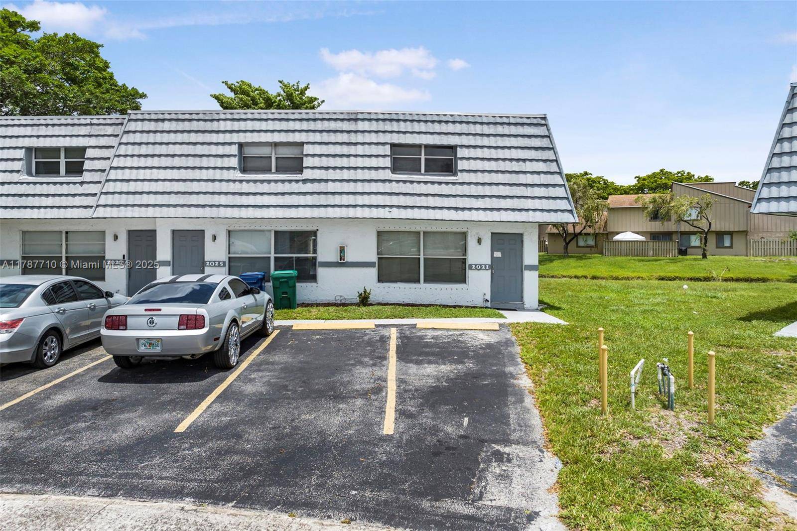 Lauderhill, FL 33313,2021 NW 59th Ter