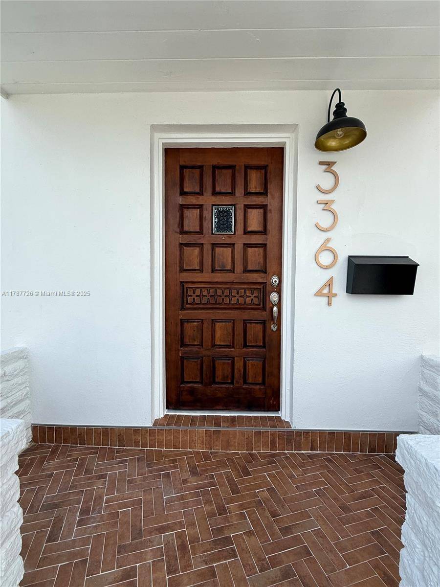 Miami, FL 33133,3364 SW 28th St #3364