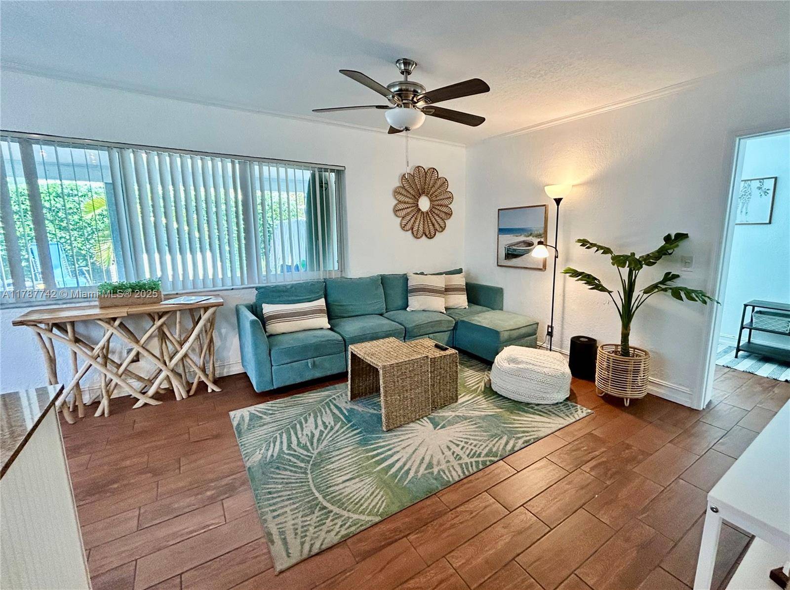 Hollywood, FL 33019,316 Walnut #1