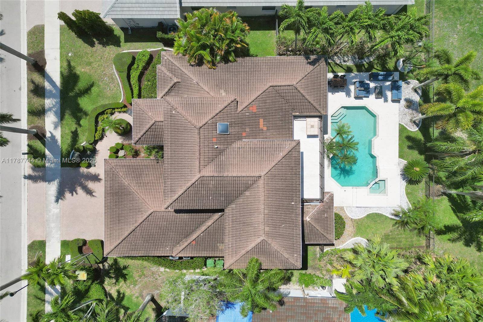 Weston, FL 33327,2523 Eagle Run Dr.