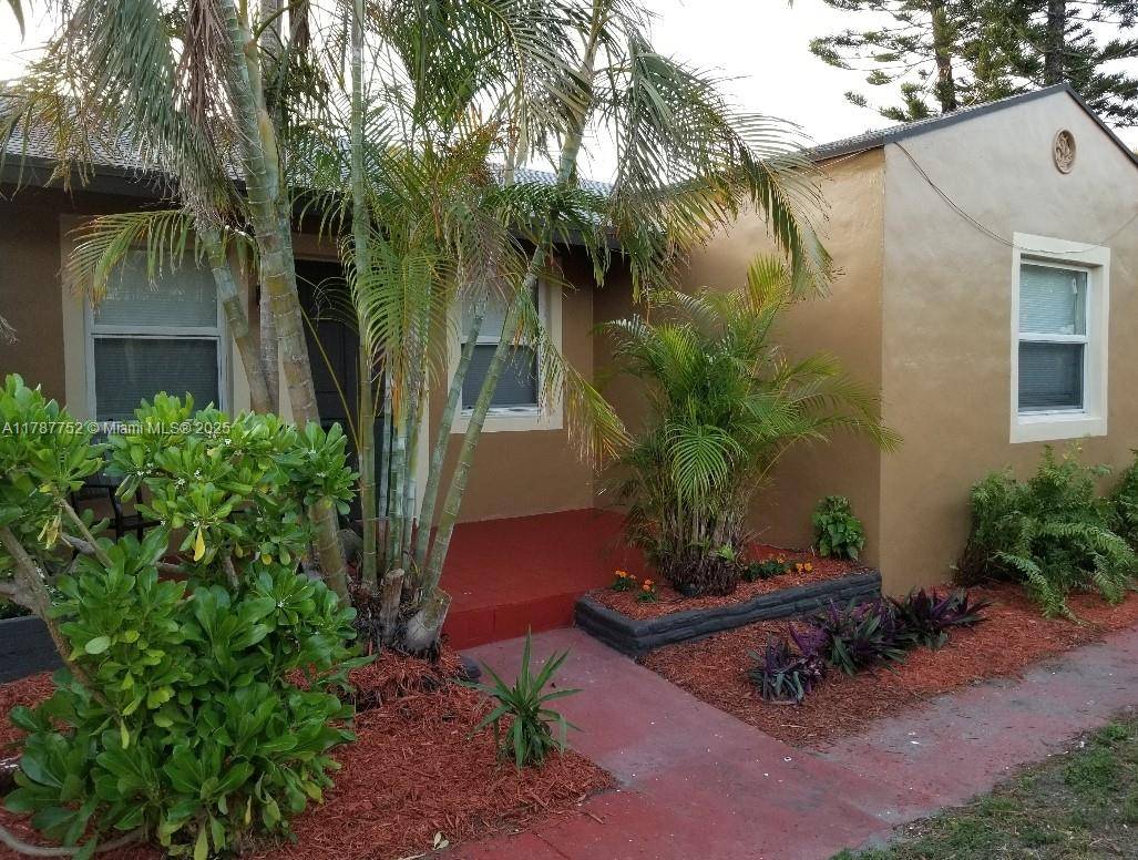 Hollywood, FL 33020,2015 Funston St #XX