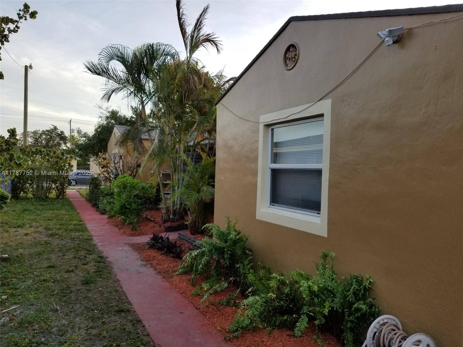 Hollywood, FL 33020,2015 Funston St #XX