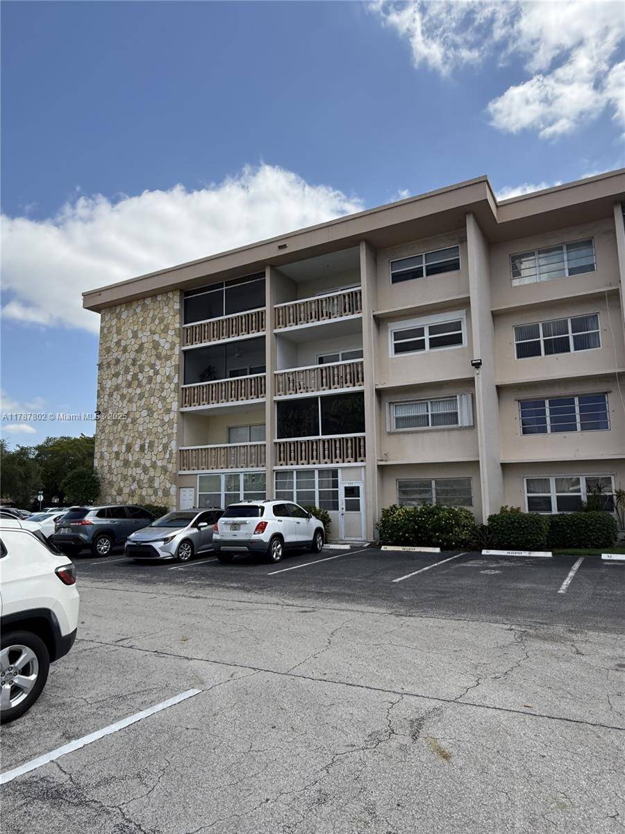Hallandale Beach, FL 33009,410 SE 2nd St #122
