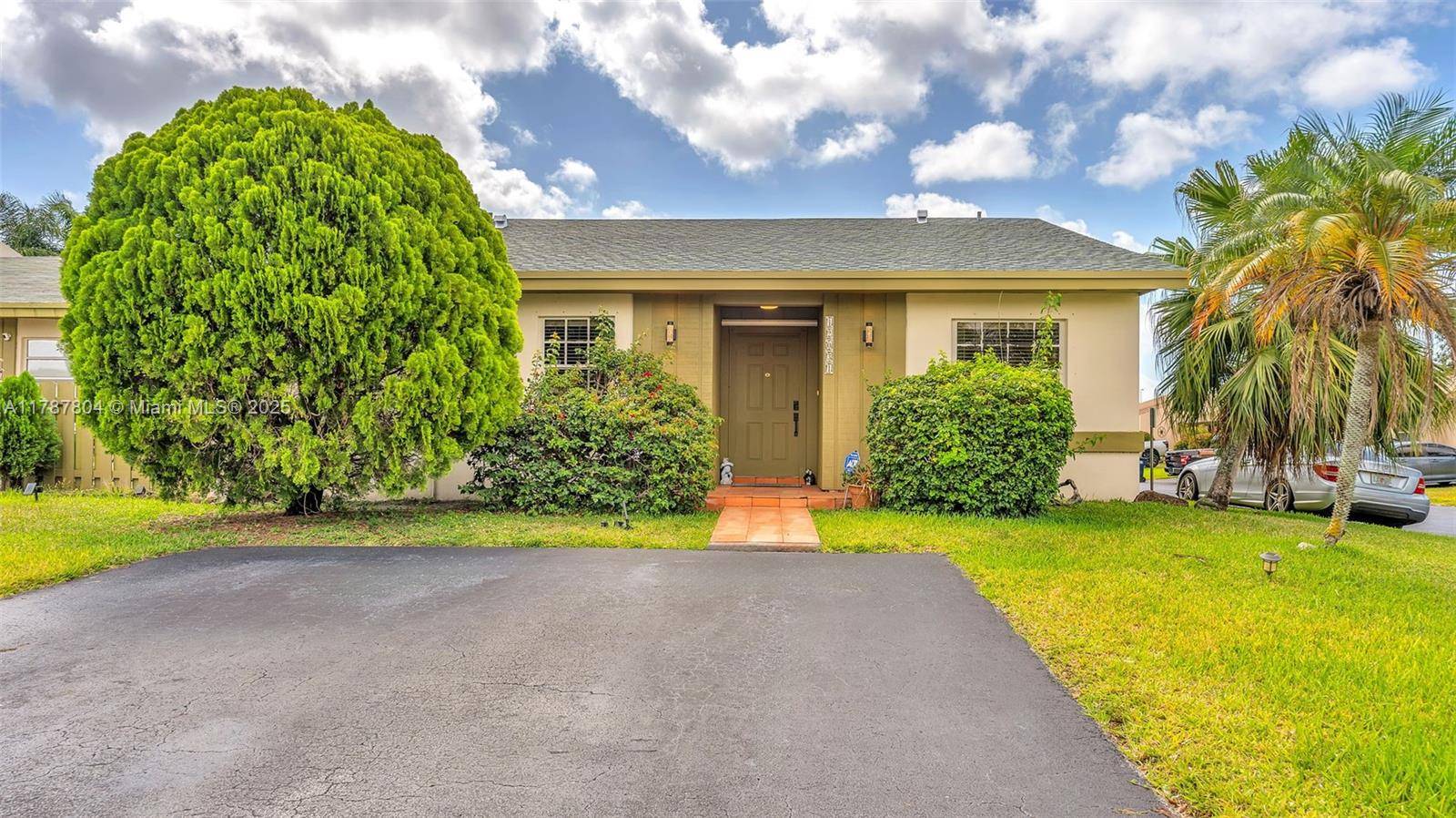 Miami, FL 33186,12031 SW 110th St Cir E