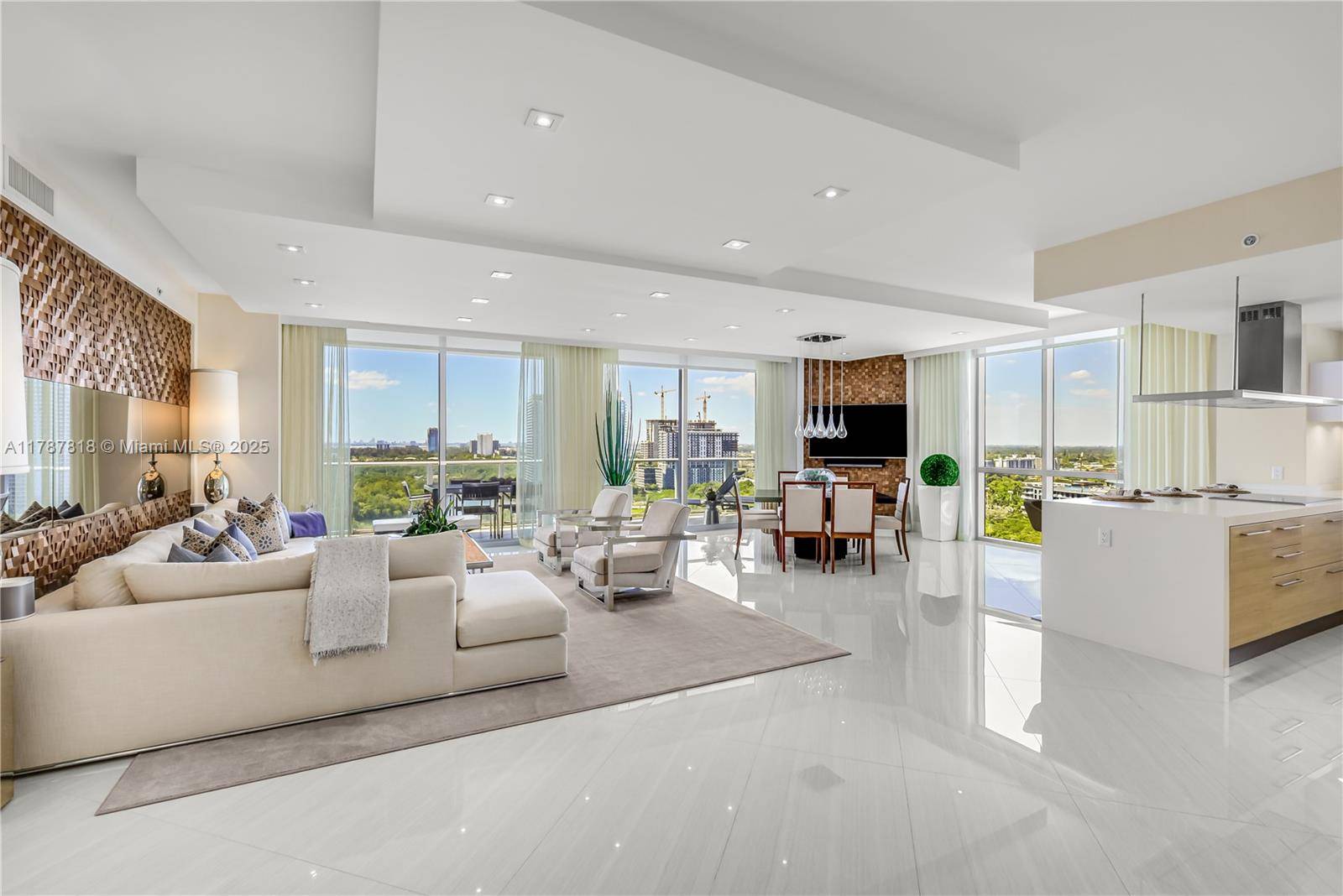 North Miami Beach, FL 33160,17111 Biscayne Blvd #1902
