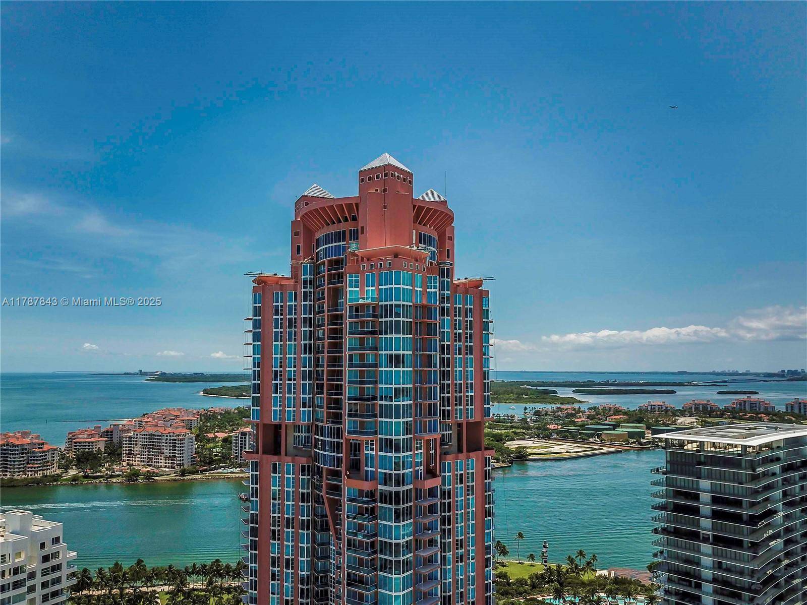 Miami Beach, FL 33139,300 S Pointe Dr #2104