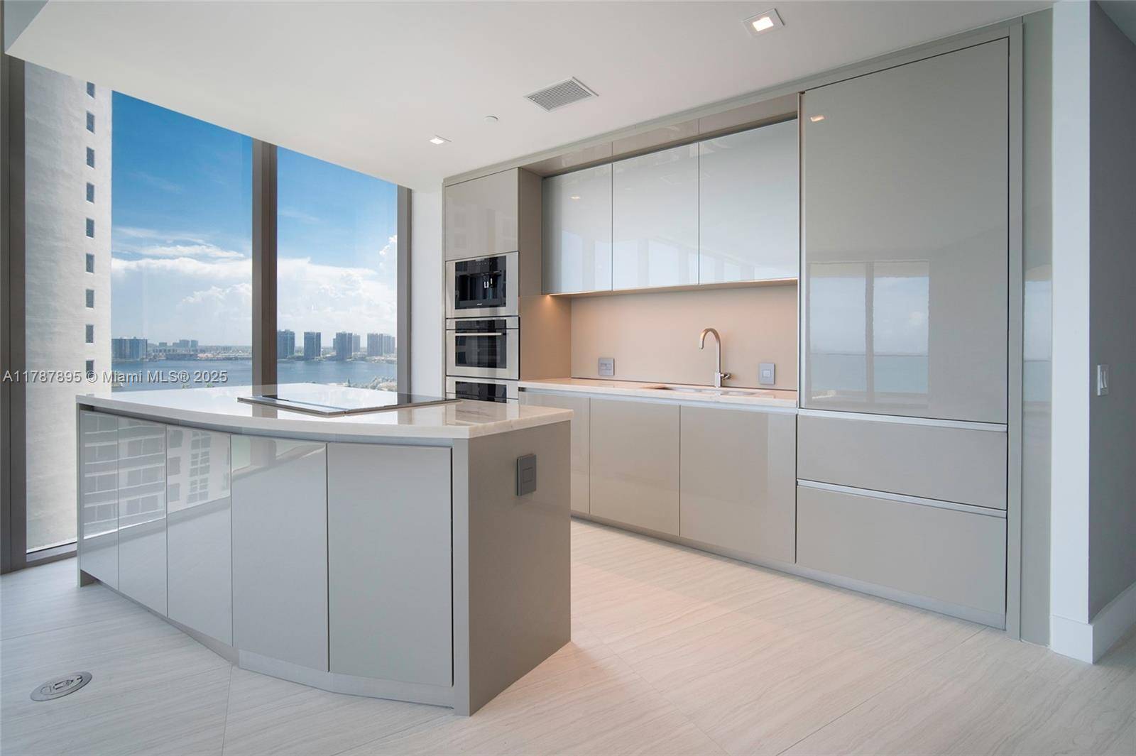 Sunny Isles Beach, FL 33160,18975 Collins Ave #1404
