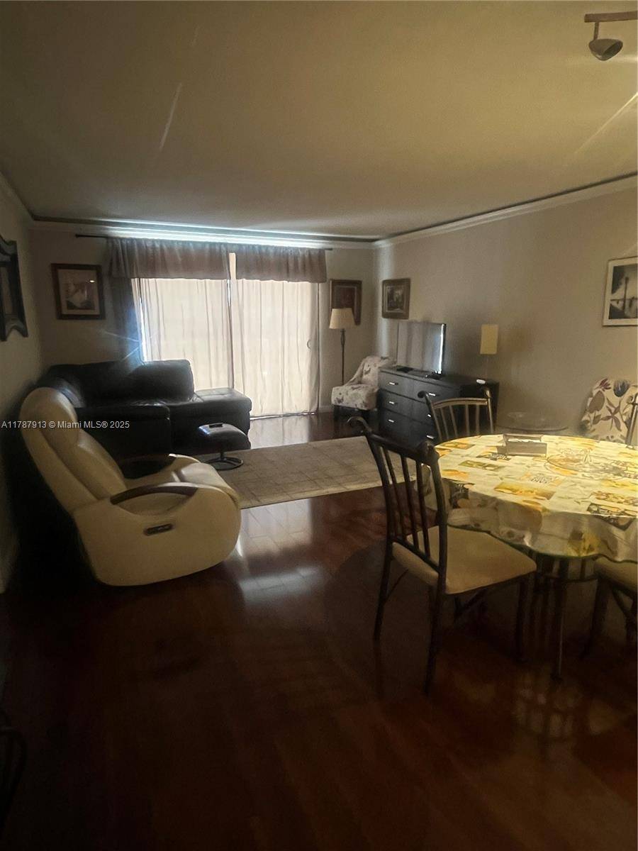 Hallandale Beach, FL 33009,1825 S Ocean Dr #413