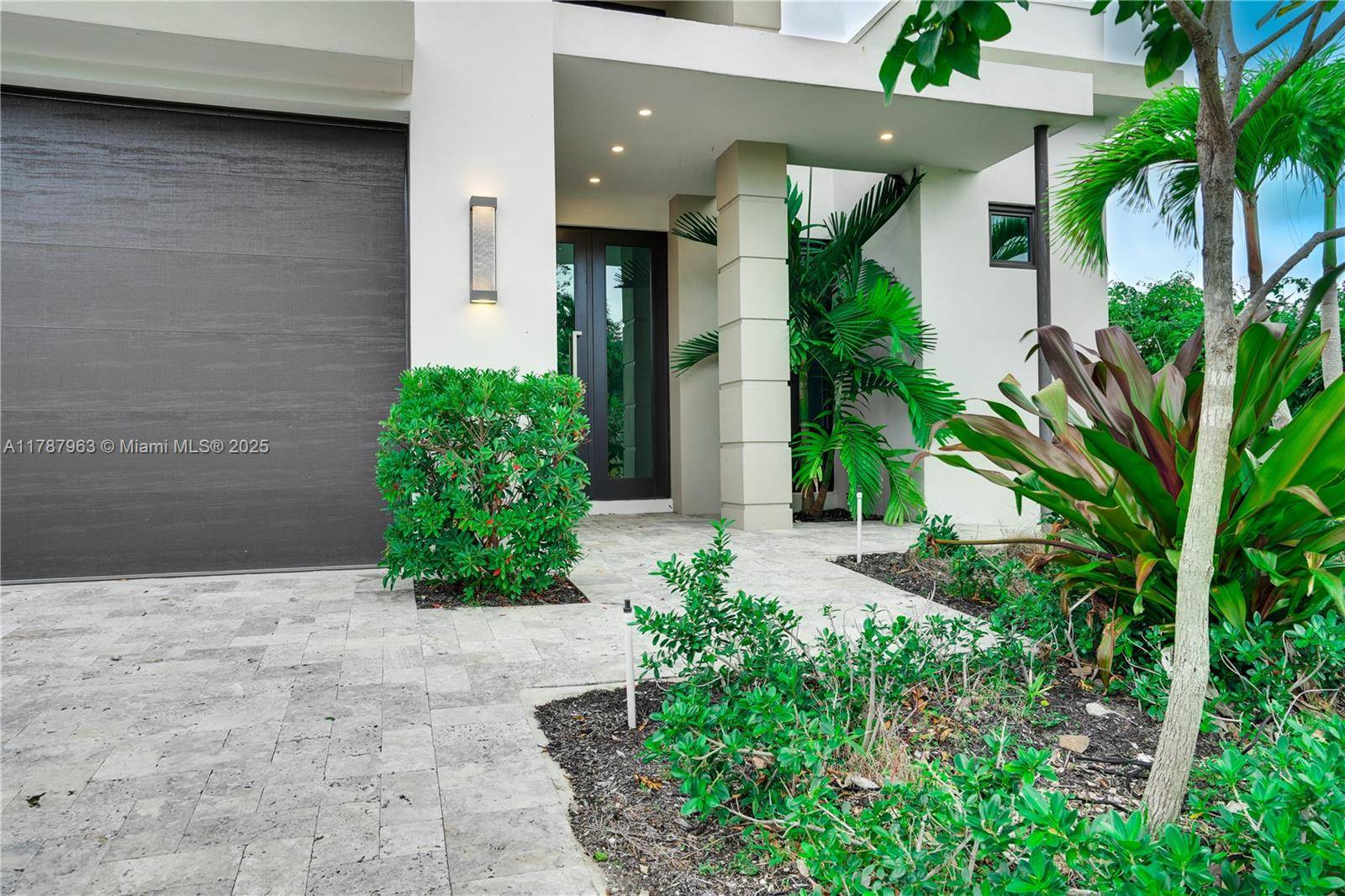 Fort Lauderdale, FL 33305,1733 NE 16th Ter
