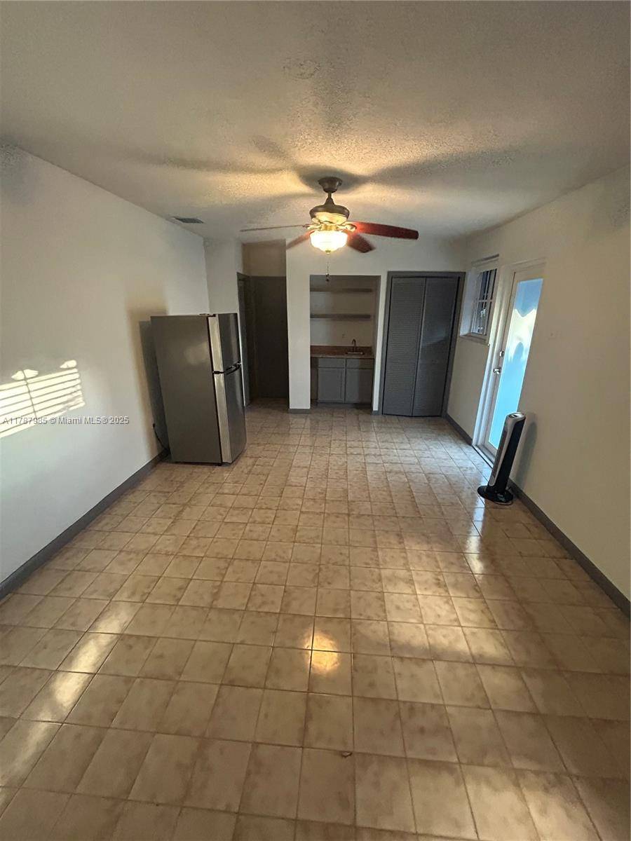 Hialeah, FL 33012,5530 W 12th Ln #1