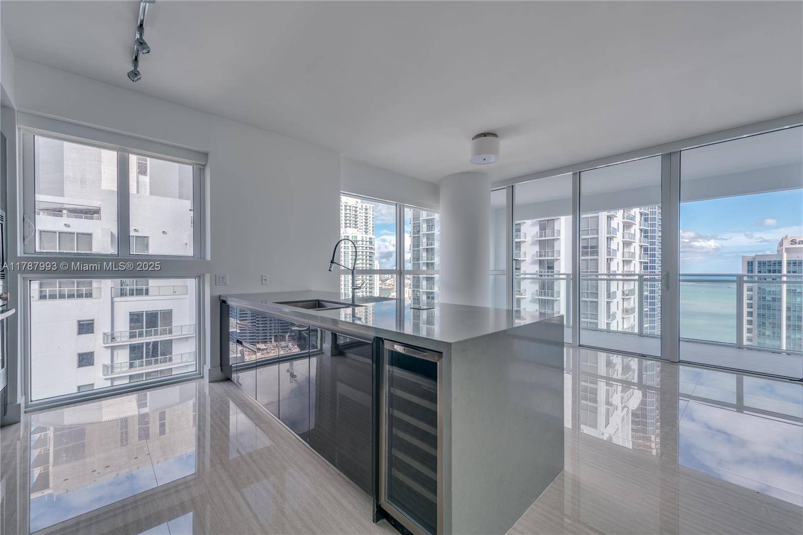 Miami, FL 33131,1080 Brickell Ave #3506