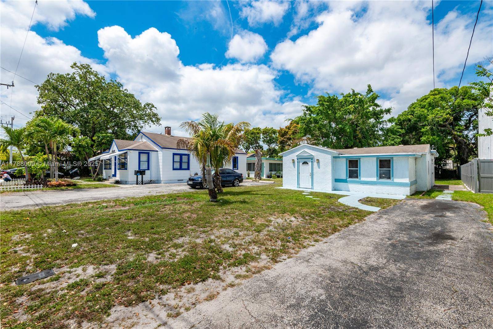 Oakland Park, FL 33334,1027 NE 33rd St