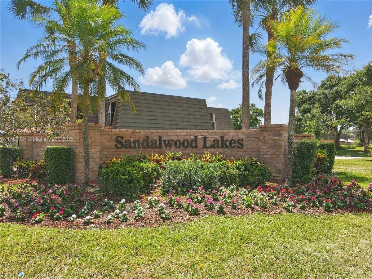 West Palm Beach, FL 33407,2412 24th Way