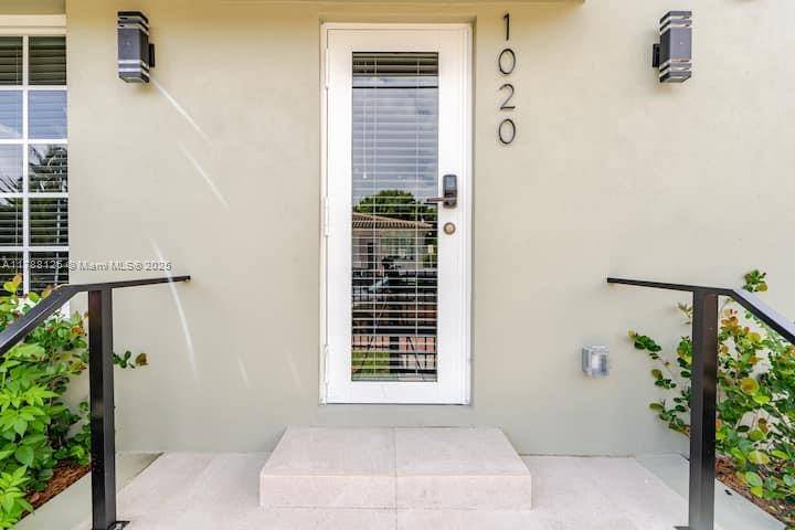 Miami Beach, FL 33139,1020 6th St