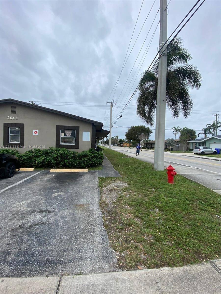Pompano Beach, FL 33069,Address not disclosed