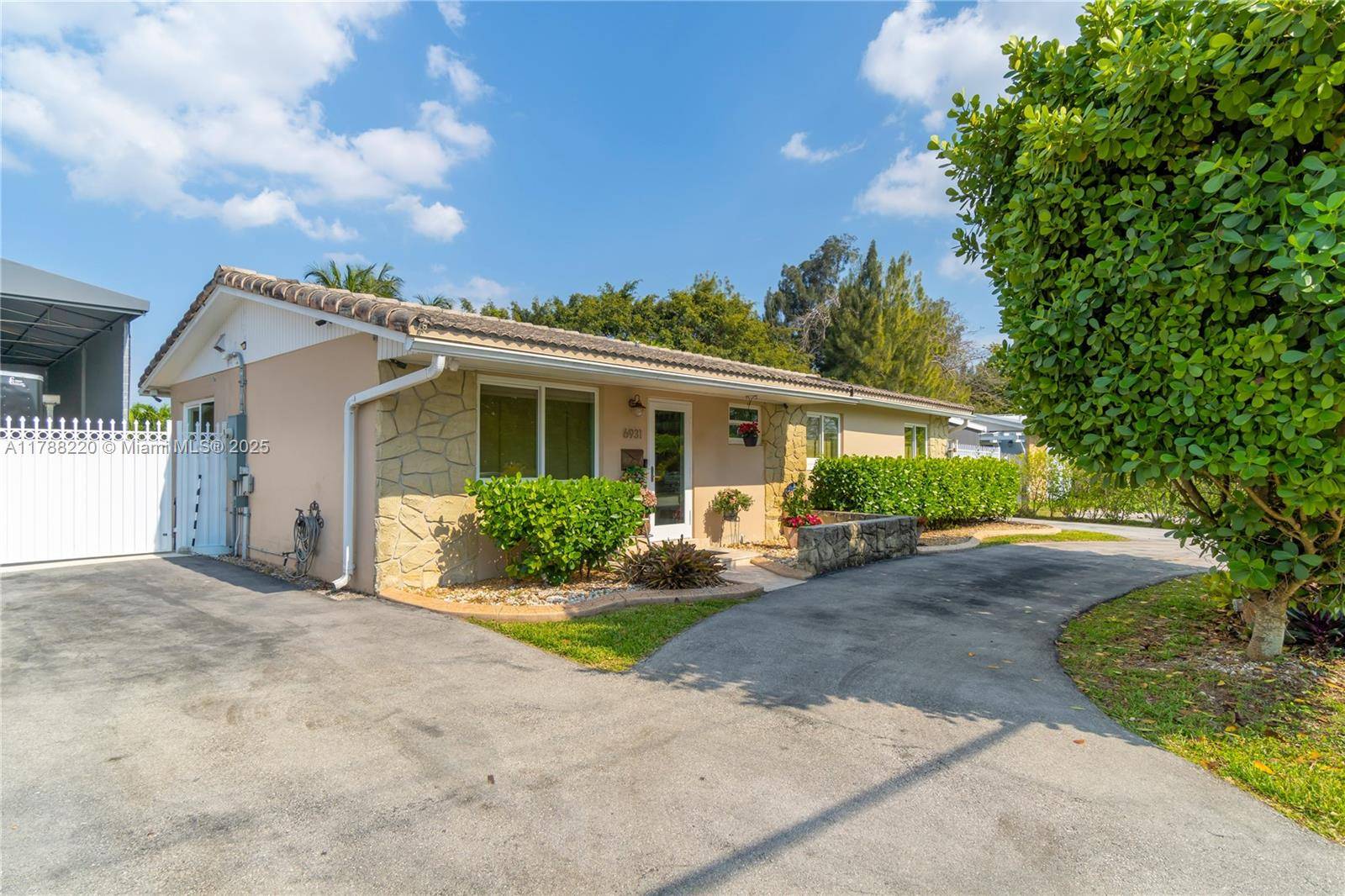 Miami, FL 33173,6931 SW 108th Ave