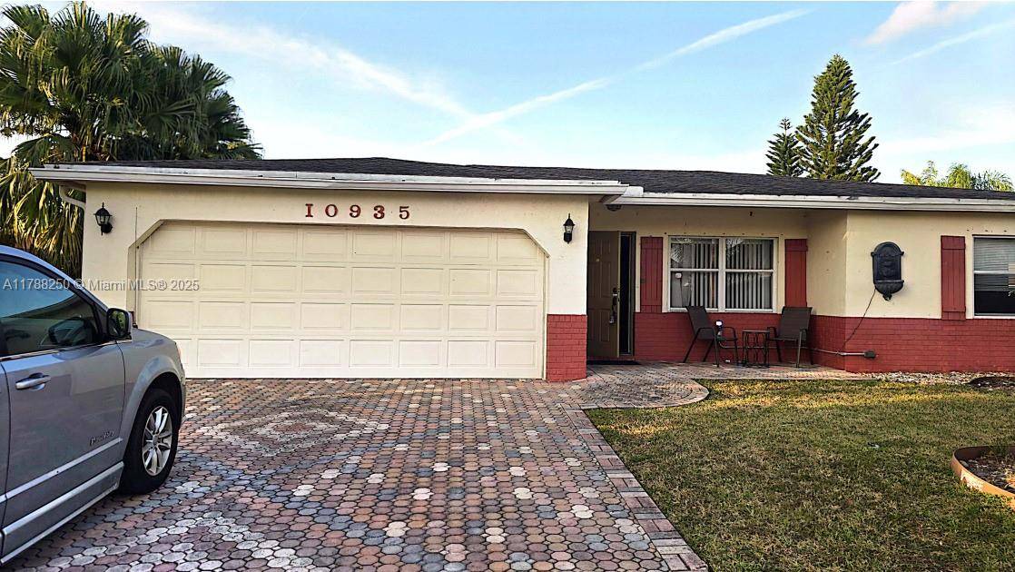 Boca Raton, FL 33428,10935 Gable St