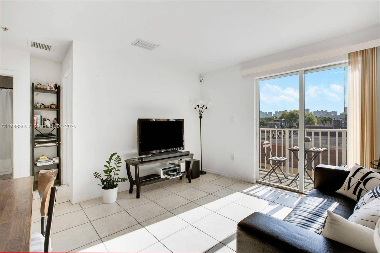 Miami, FL 33135,1349 SW 3rd St #11