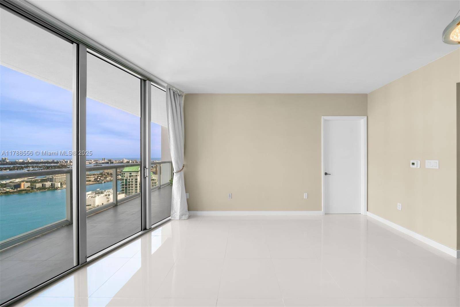 Miami, FL 33131,495 Brickell Ave #5208