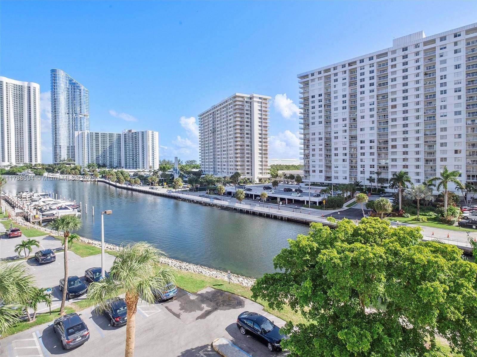 Sunny Isles Beach, FL 33160,400 Kings Point Dr #523