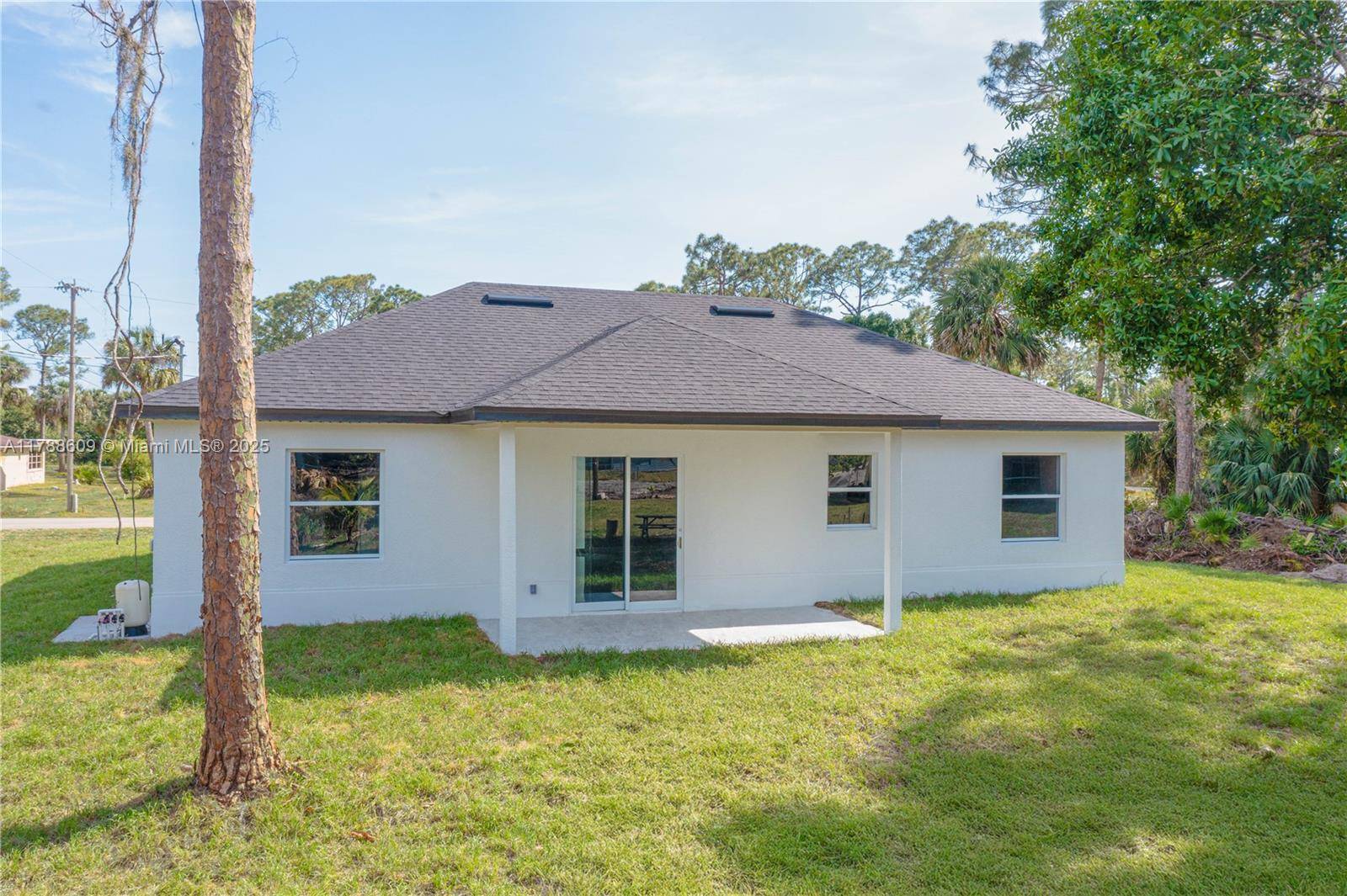 Lehigh Acres, FL 33972,203 E 7th ST