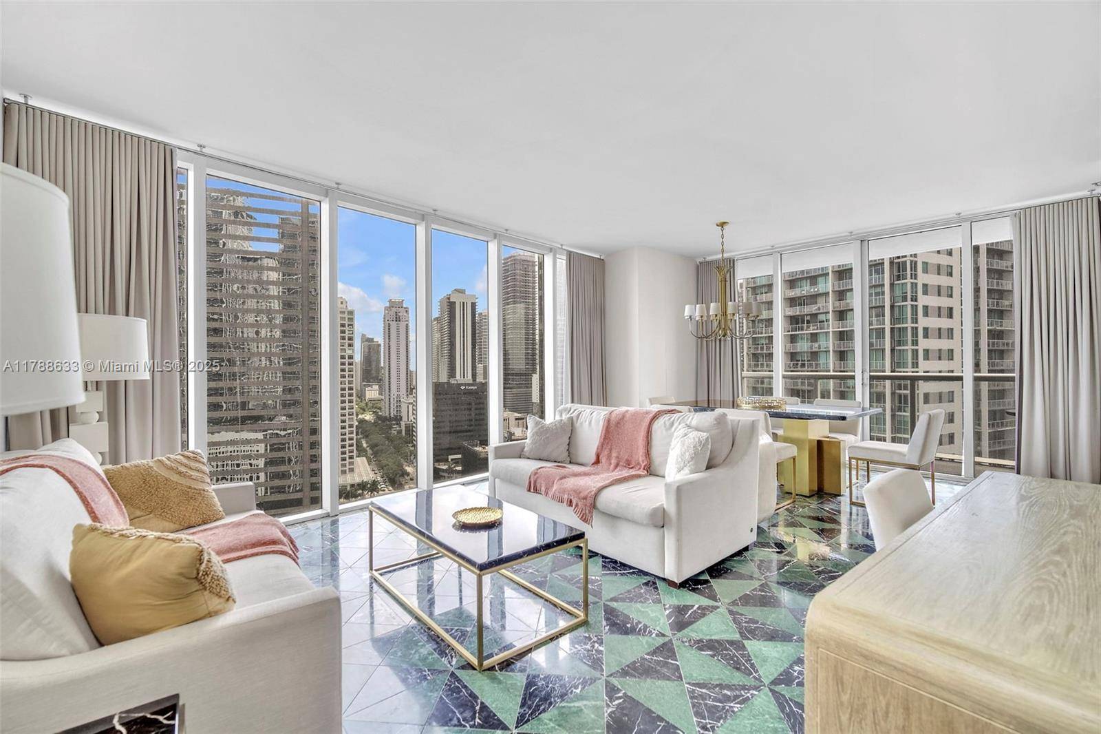 Miami, FL 33131,485 Brickell Ave #2508