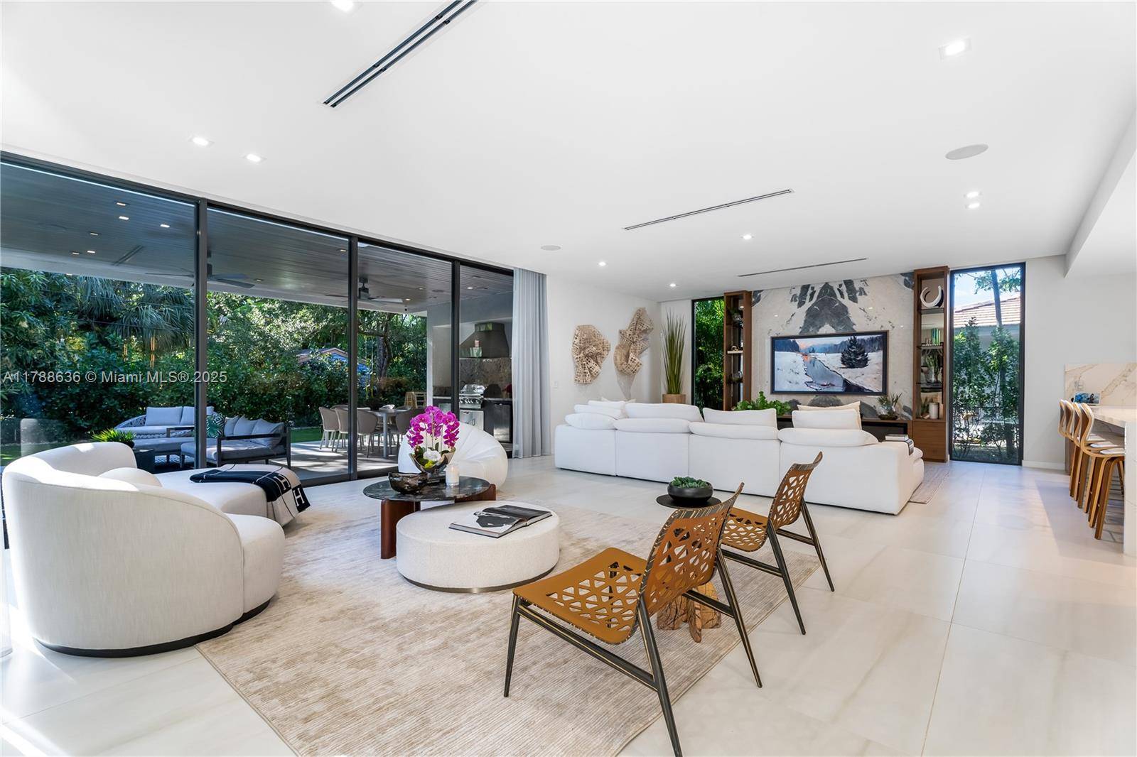 South Miami, FL 33143,7900 SW 57th Ct