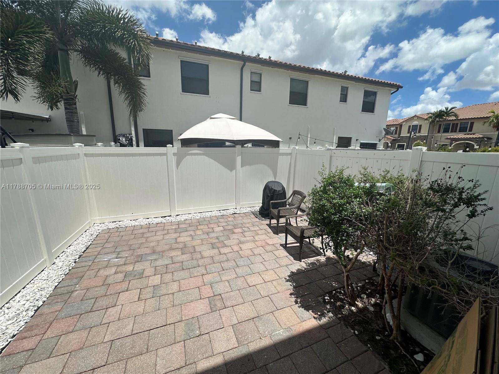 Hialeah, FL 33018,8871 W 35th Ct #8871