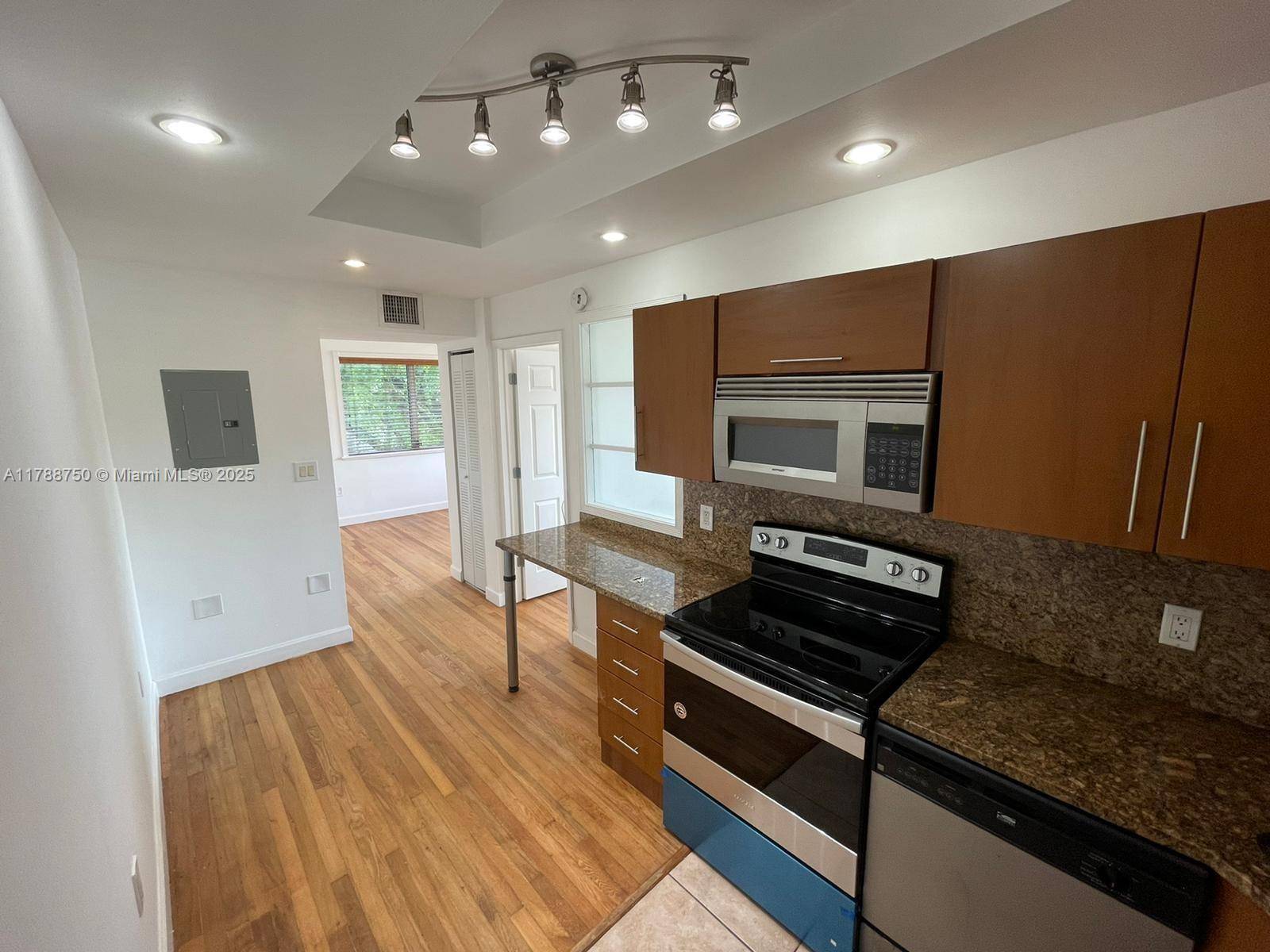Coral Gables, FL 33134,223 Calabria Ave #8