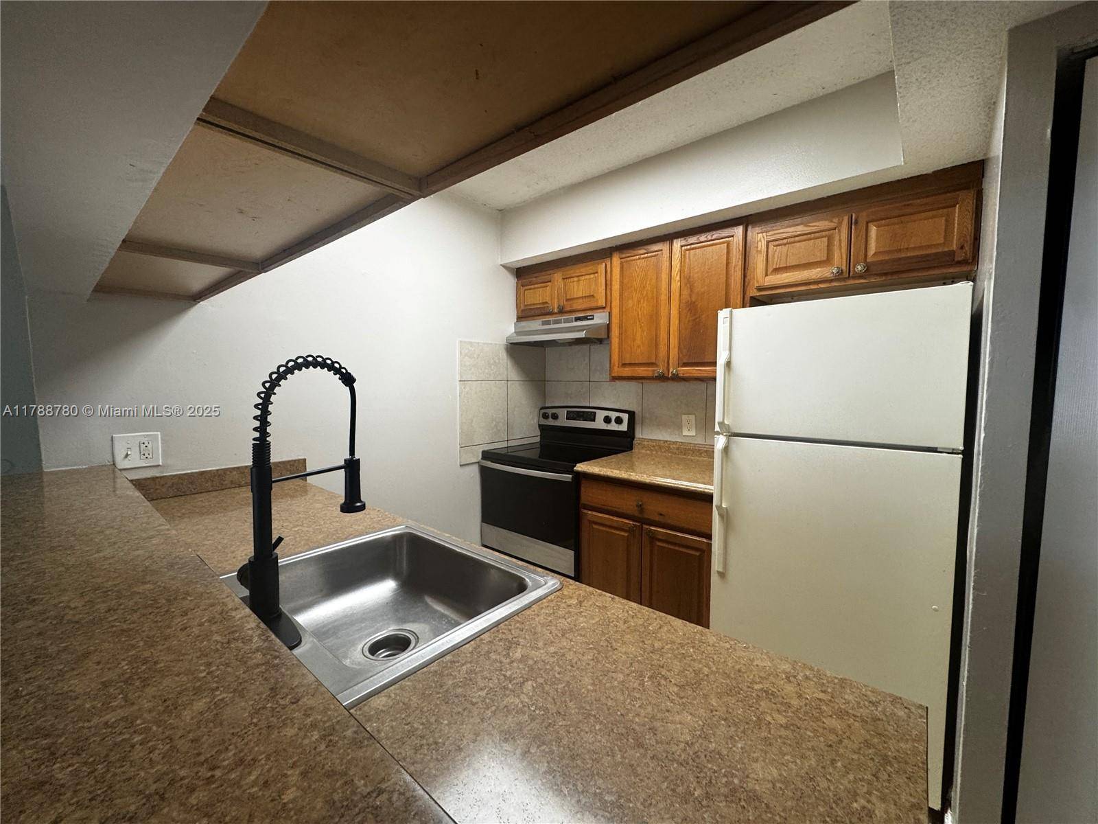 Tamarac, FL 33319,5672 Rock Island Rd #243