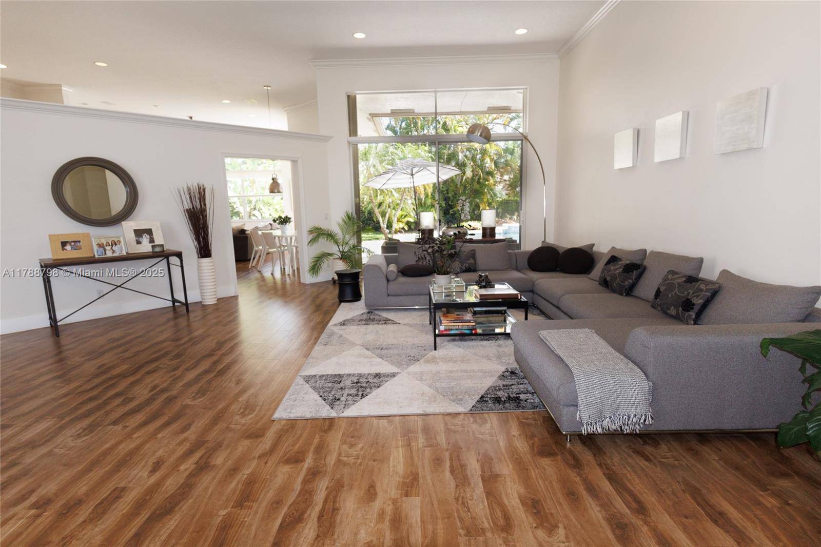 Weston, FL 33327,280 Landings Blvd #280