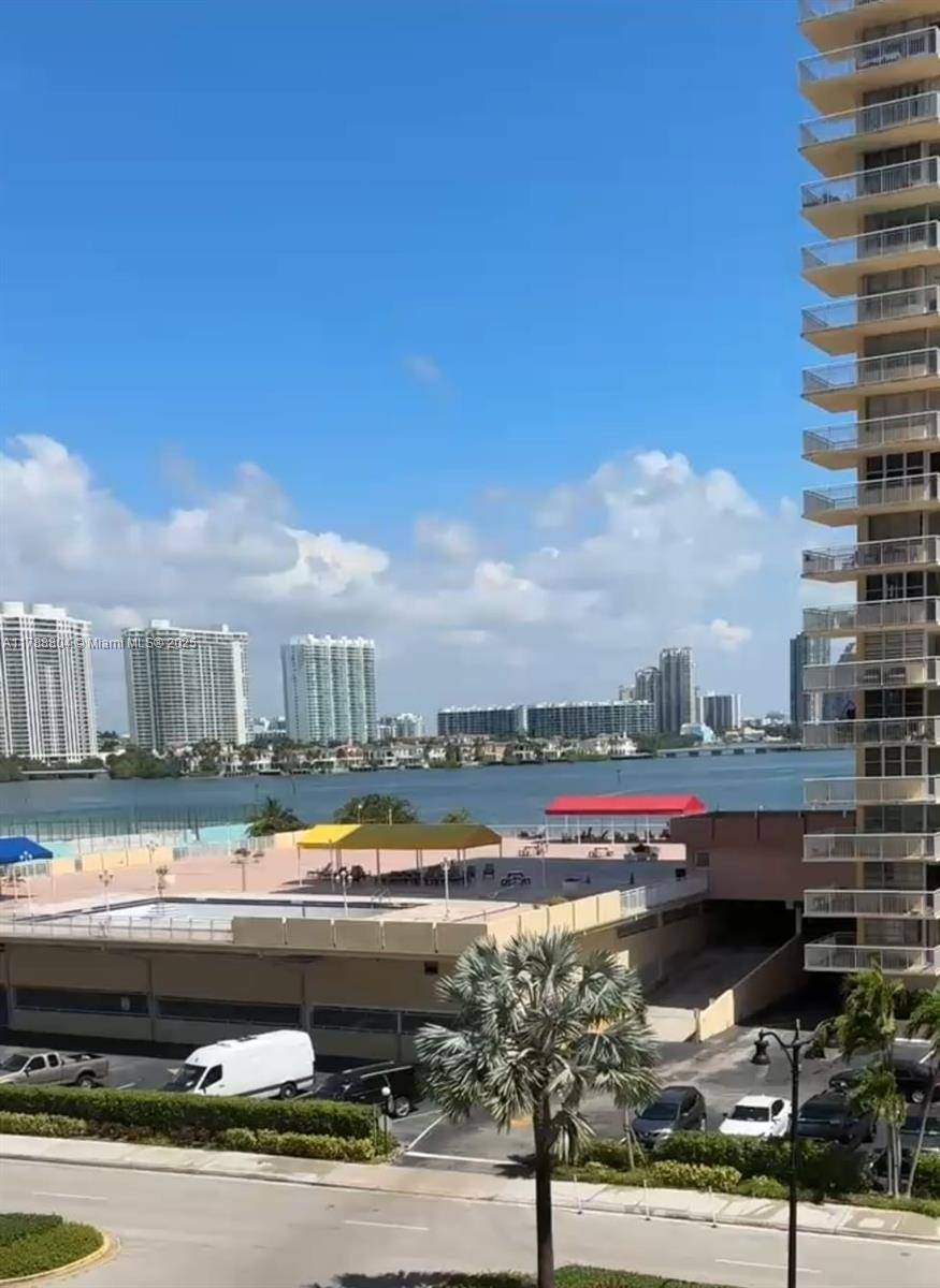 Sunny Isles Beach, FL 33160,250 174th St #510